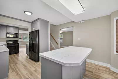 1427 Hazel Street N, Saint Paul, MN 55119 - Photo 18