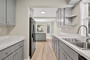 1427 Hazel St N, Saint Paul, MN 55119 - Photo 16