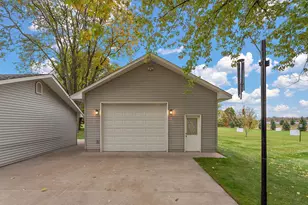 11206 72nd St S, Cottage Grove, MN 55016 - Photo 28