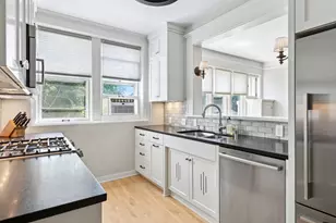 56 Arundel St, Saint Paul, MN 55102 - Photo 2