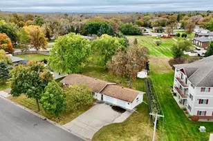 1208 Somerset Rd, Fergus Falls, MN 56537 - Photo 2