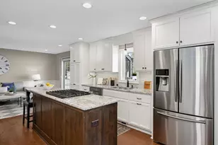 9622 Toledo Cir, Bloomington, MN 55437 - Photo 8