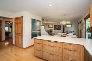 3239 S Lake Ave, Duluth, MN 55802 - Photo 6