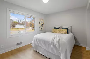 7838 Dunmore Rd, Woodbury, MN 55125 - Photo 8