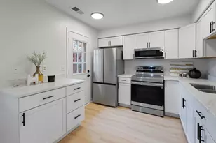 7838 Dunmore Rd, Woodbury, MN 55125 - Photo 2