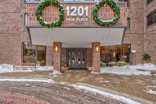 1201 Yale Pl, Minneapolis, MN 55403 - Photo 44