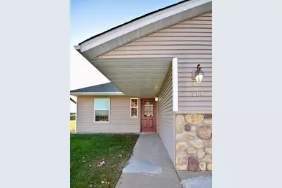 804 11th Avenue N, Milaca, MN 55371 - Photo 2