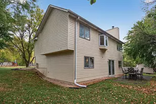 7182 Emerald Ln, Eden Prairie, MN 55346 - Photo 28