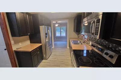 241 Crocker Avenue N, Thief River Falls, MN 56701 - Photo 10