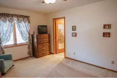 208 W 6th Street, Blue Earth, MN 56013 - Photo 24
