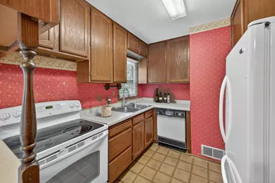 1004 8th Avenue NW, Rochester, MN 55901 - Photo 6