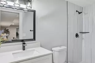 4301 Heritage Hills Dr, Bloomington, MN 55437 - Photo 30