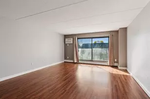 10501 Cedar Lake Rd, Minnetonka, MN 55305 - Photo 12