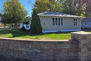 313 3rd Ave N, Emmons, MN 56029 - Photo 6