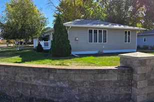 313 3rd Ave N, Emmons, MN 56029 - Photo 6