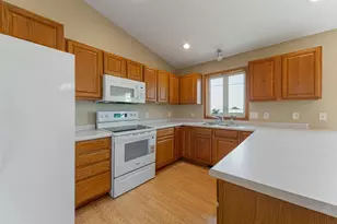 1844 Patricks Bay, Faribault, MN 55021 - Photo 18