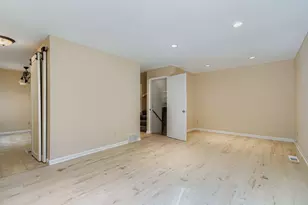 335 Elan Ct, Woodbury, MN 55125 - Photo 6