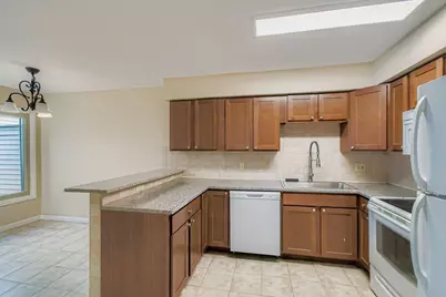 335 Elan Court, Woodbury, MN 55125 - Photo 14