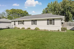 2212 55th Ave N, Brooklyn Center, MN 55430 - Photo 4