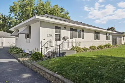 2212 55th Avenue N, Brooklyn Center, MN 55430 - Photo 2