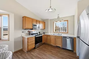 992 Farmers Rdg Trl, Belle Plaine, MN 56011 - Photo 10