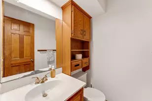 4715 Pilgrim Ln N, Plymouth, MN 55442 - Photo 30