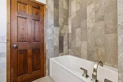 10758 Watersedge Lane, Woodbury, MN 55129 - Photo 58