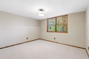 10758 Watersedge Ln, Woodbury, MN 55129 - Photo 76