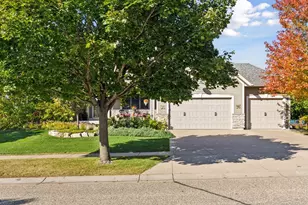 10758 Watersedge Ln, Woodbury, MN 55129 - Photo 106