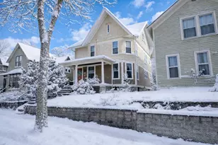 702 4th St E, Saint Paul, MN 55106 - Photo 1