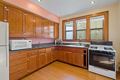 702 4th Street E, Saint Paul, MN 55106 - Photo 8