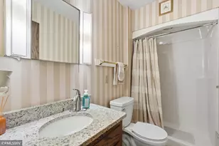 944 Pine View Ct, Saint Paul, MN 55119 - Photo 16