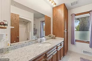 944 Pine View Ct, Saint Paul, MN 55119 - Photo 16