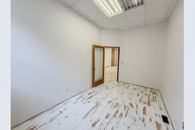 906 W Lincoln Avenue, Olivia, MN 56277 - Photo 30