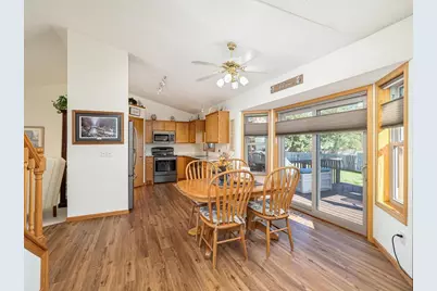 9106 Dunbar Knoll N, Brooklyn Park, MN 55443 - Photo 4