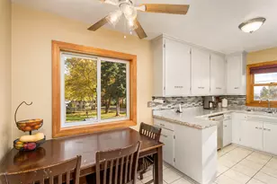 2402 Piedmont Ave, Duluth, MN 55811 - Photo 8