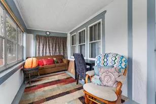 527 E Academy St, Owatonna, MN 55060 - Photo 2