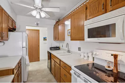 2601 Kenzie Terrace #402, Saint Anthony, MN 55418 - Photo 8