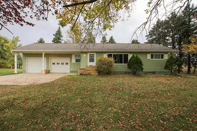 555 N High Drive NE, Hutchinson, MN 55350 - Photo 1