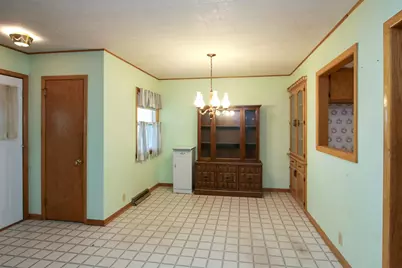 555 N High Drive NE, Hutchinson, MN 55350 - Photo 6