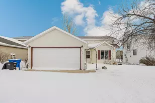 3518 31st St S, Fargo, ND 58104 - Photo 2