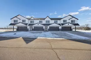 1104 45th Ave NE, Saint Cloud, MN 56304 - Photo 1