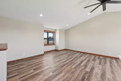 485 Coyote Way, New Richmond, WI 54017 - Photo 6