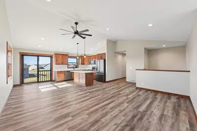 485 Coyote Way, New Richmond, WI 54017 - Photo 4