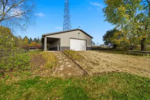 696 Buttercup Ct, Hudson, WI 54016 - Photo 36