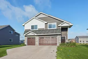39744 Fawn Ave, North Branch, MN 55056 - Photo 2