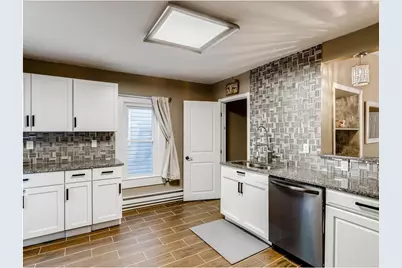 955 Bradley Street, Saint Paul, MN 55130 - Photo 12