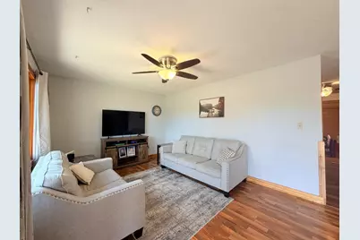 804 6th Avenue SE, Pipestone, MN 56164 - Photo 6