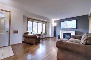 1008 W 80 1/2 St, Bloomington, MN 55420 - Photo 6