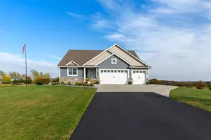 920 Amelia Ct NE, Montgomery, MN 56069 - Photo 8